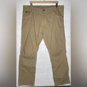 Kuhl Konfidant Air Pants Men’s Size 40x32 Hiking Camp Outdoor Vented Knee 5098
